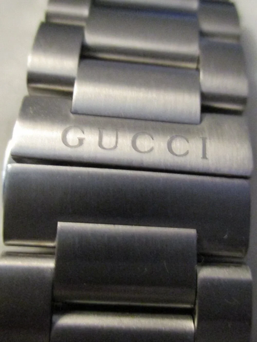 GUCCI Dive Date Black Dial Men's Watch 136.2/YA136203